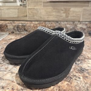 UGG Women's Tasman Black Suede Slippers House Shoe 5955 Size 12